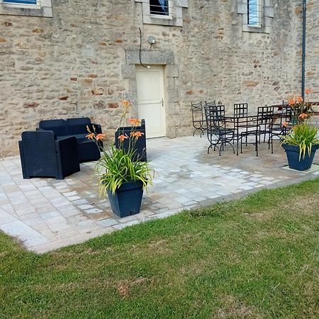Domaine De Kerbillec Bed & Breakfast Theix Bagian luar foto