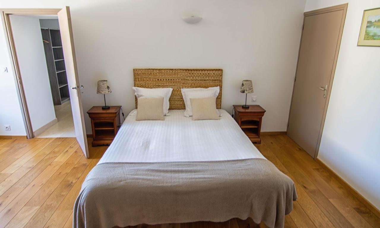 Domaine De Kerbillec Bed & Breakfast Theix Bagian luar foto