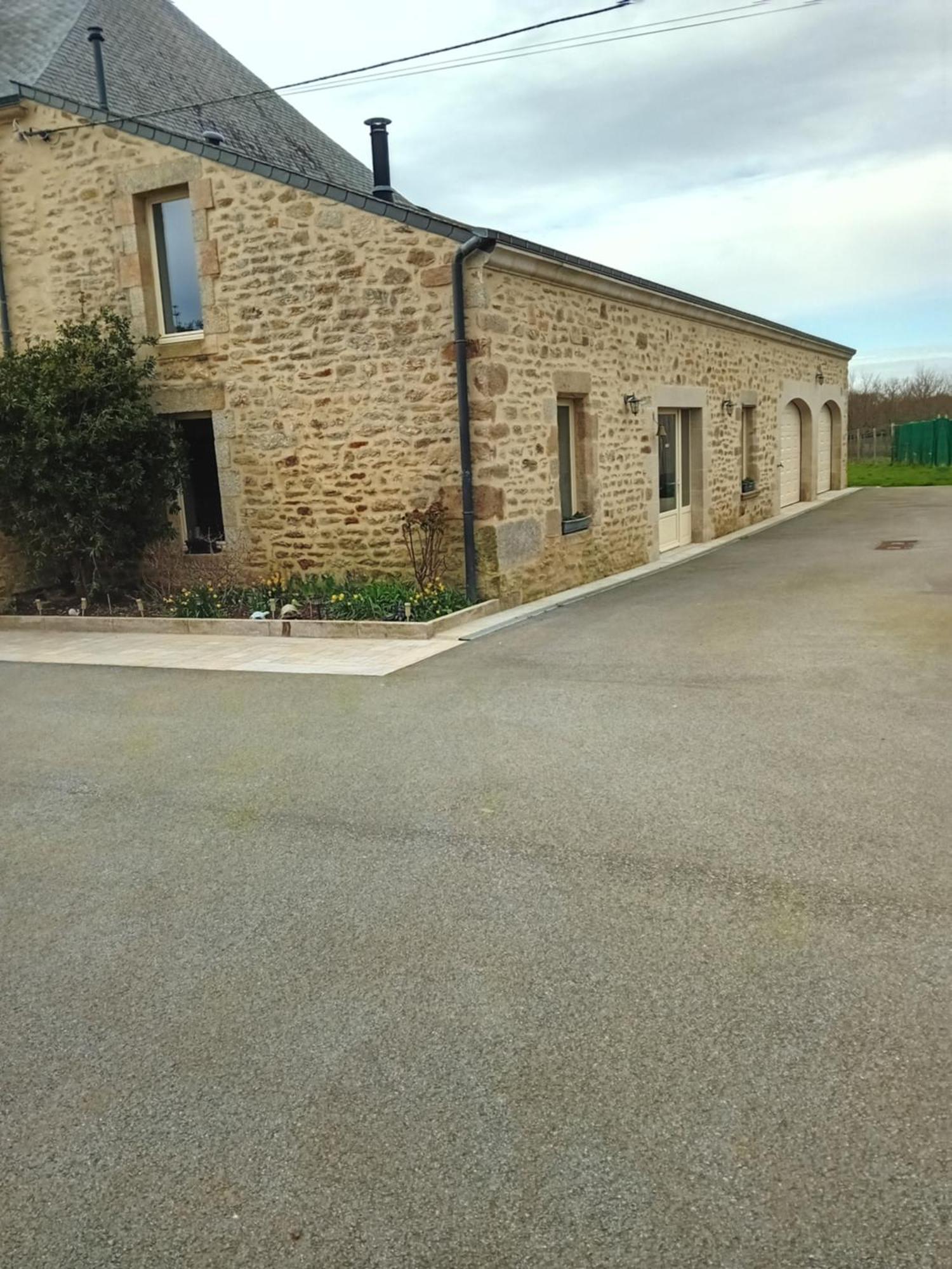 Domaine De Kerbillec Bed & Breakfast Theix Bagian luar foto