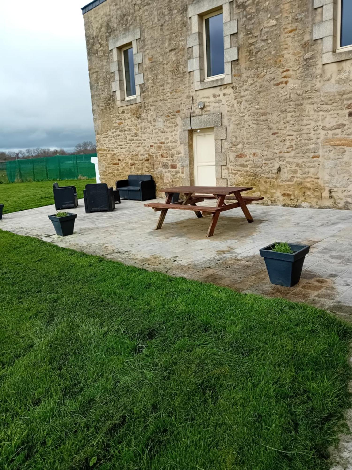 Domaine De Kerbillec Bed & Breakfast Theix Bagian luar foto