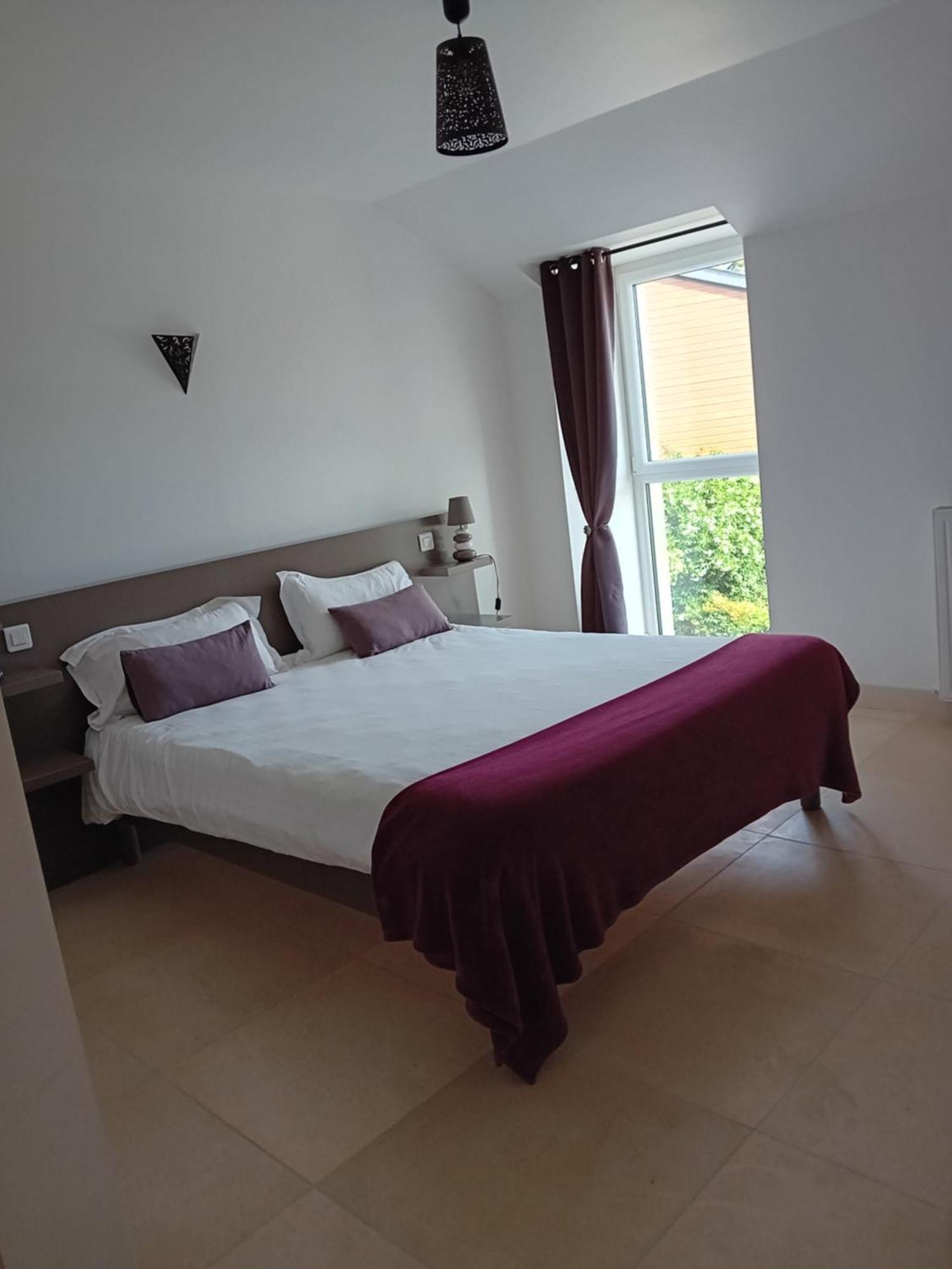 Domaine De Kerbillec Bed & Breakfast Theix Bagian luar foto